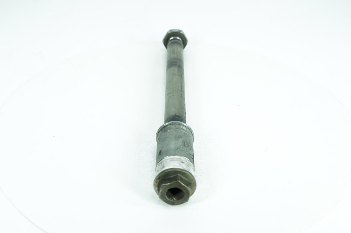 2007 - 2017 Harley-Davidson Dyna Street Bob Rear Wheel Axle Bolt Shaft 41114-08