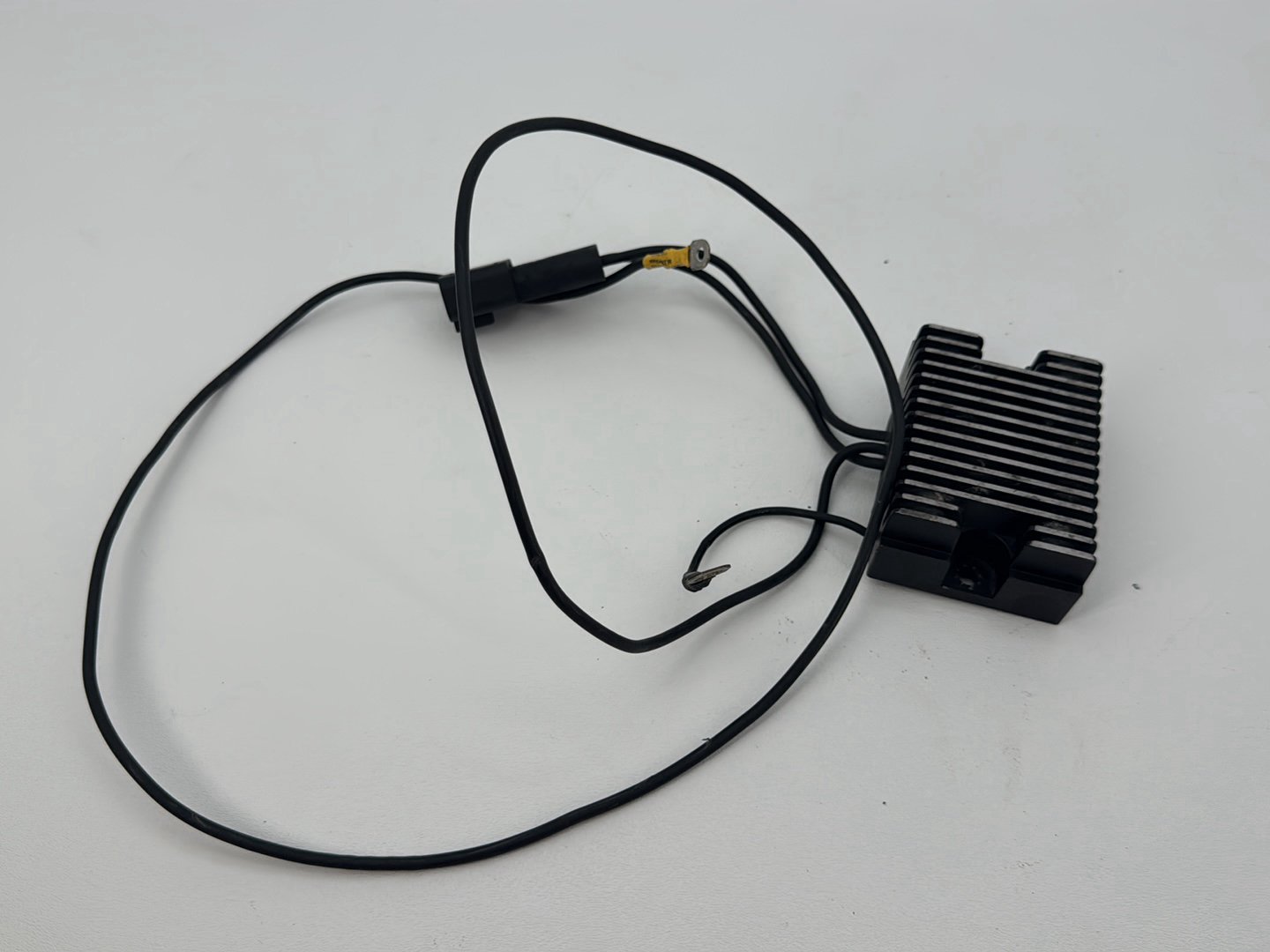 1999 - 2006 Harley-Davidson Dyna Wide Glide Voltage Regulator Rectifier  74518-99A