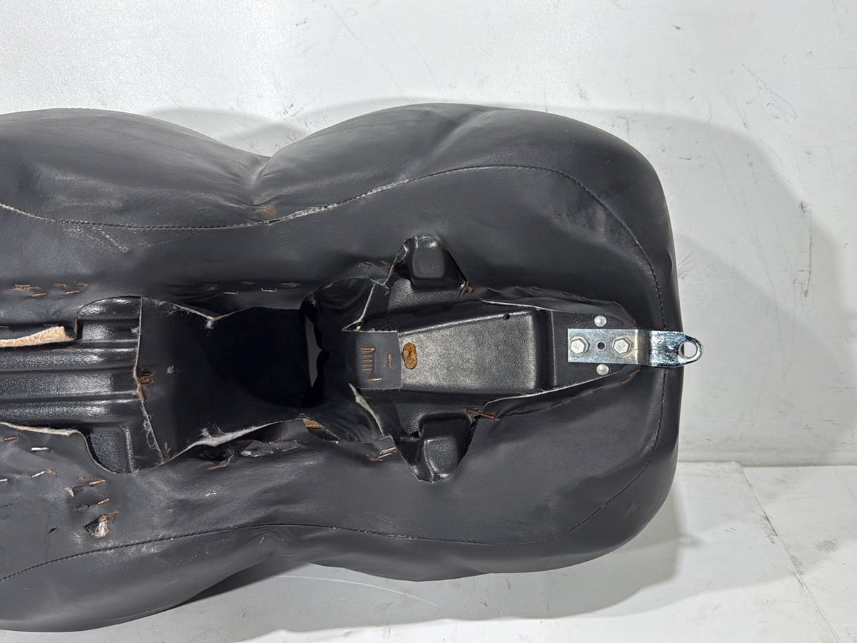 2005 Harley Electra Glide Touring Ultra OEM Passenger Rider Driver Seat Saddle