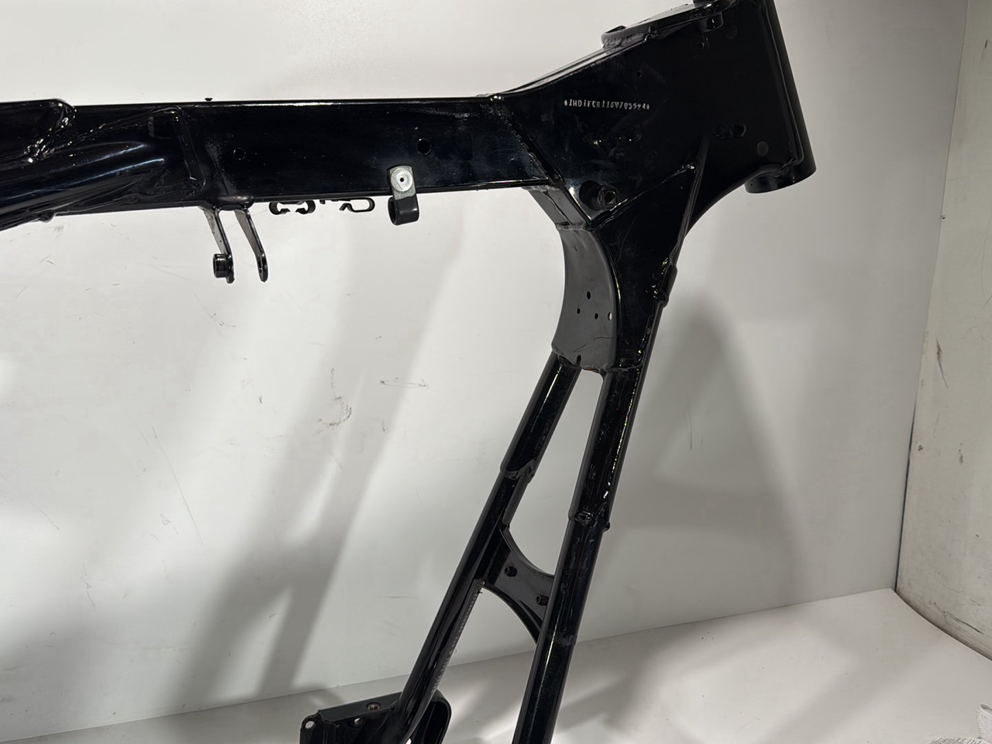 1999 - 2006 Harley-Davidson Touring Electra Glide Ultra Body Main Frame Chassis CLN CLR 47900-02A