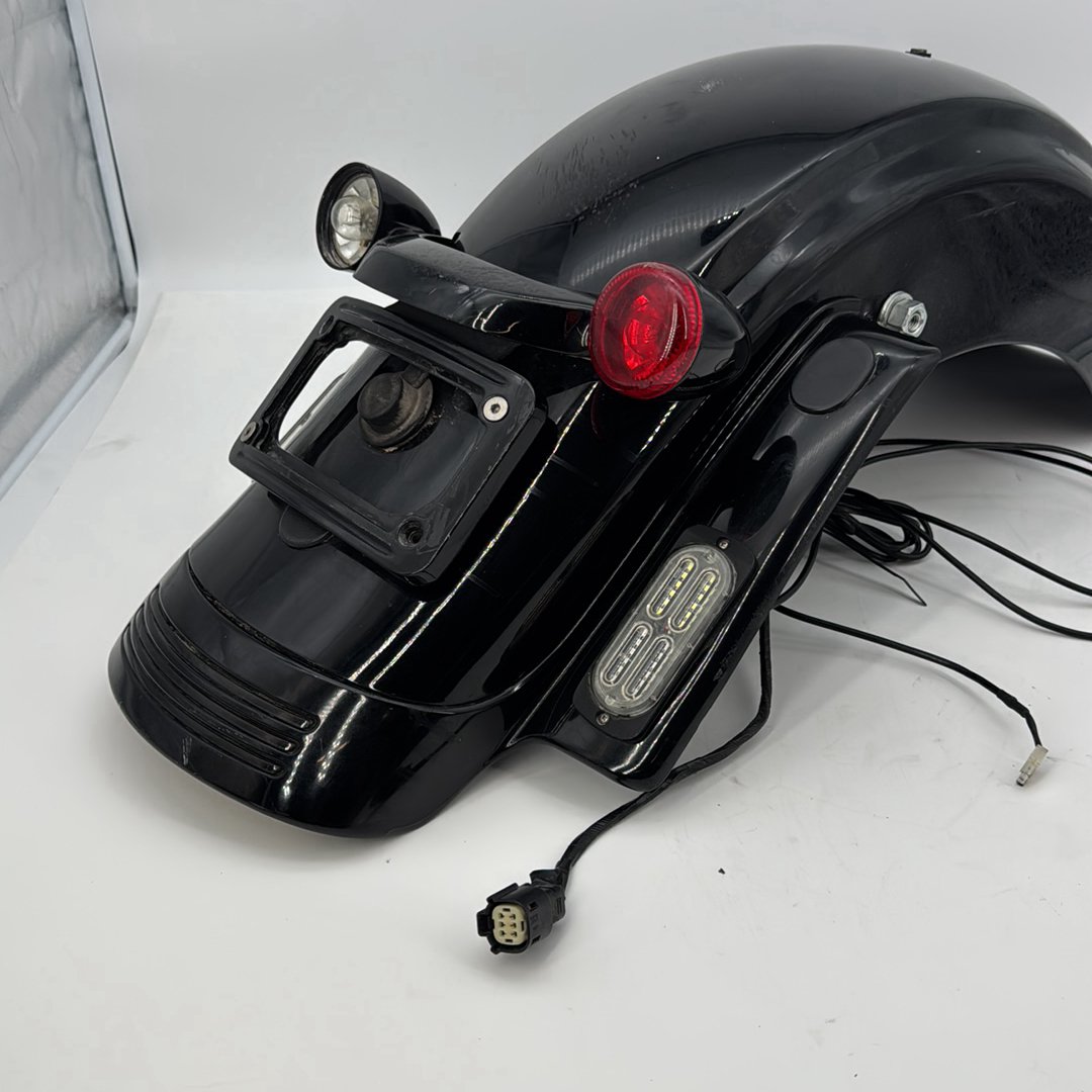 2008 - 2016 Harley-Davidson Touring Street Glide Rear Wheel Fender Turn Signal Indicators  	59731-09