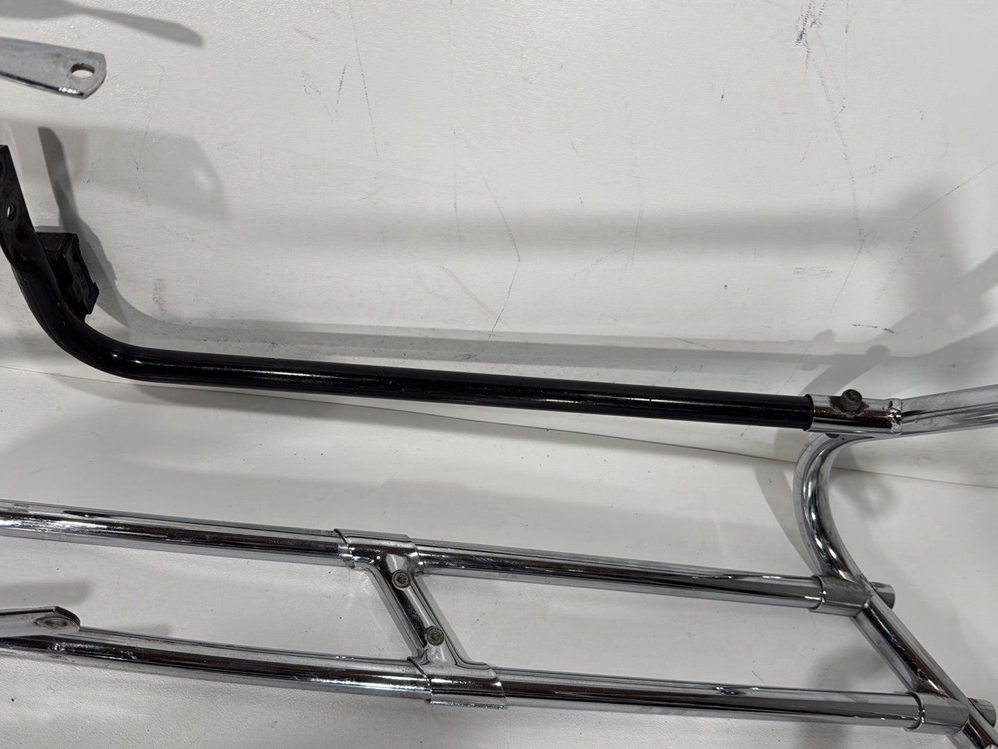 2003 Harley Electra Glide Touring Ultra FLHTCUI OEM Rear Left Right Saddlebag Guard Rails Bar
