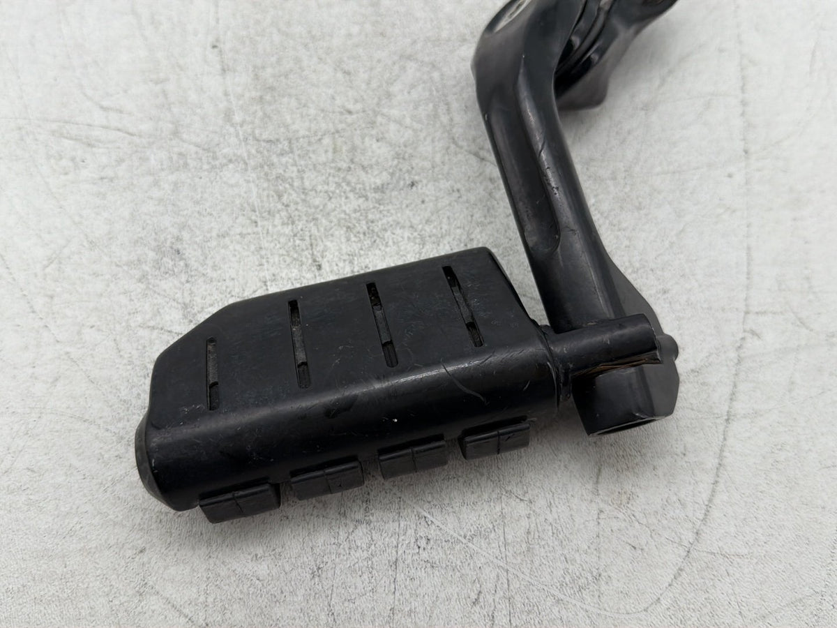 2009 Harley Street Glide Touring FLHX Front Driver Highway 1 Foot Peg Rest