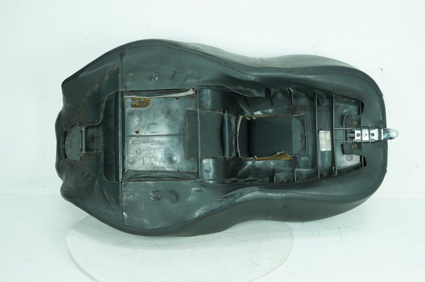 2007 - 2012 Harley-Davidson Touring Electra Glide Ultra Passenger Rider Driver Seat Saddle 52164-10