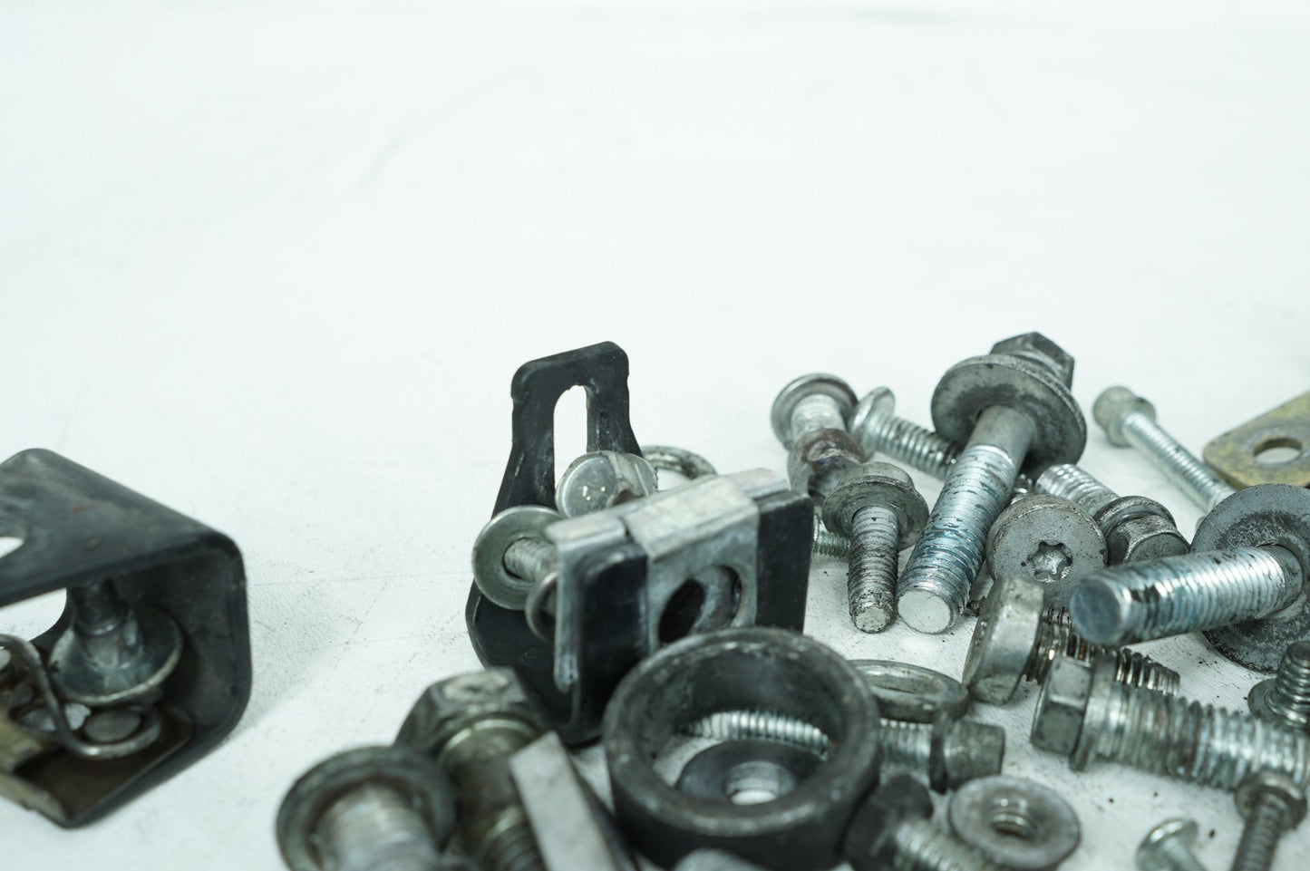 2007 - 2012 Harley-Davidson Touring CVO Electra Screamin Eagle Hardware Bolts Nuts & Brackets