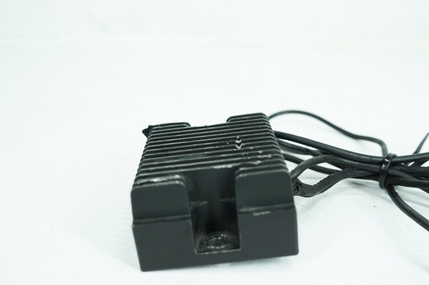 1984 - 1998 Harley-Davidson Touring Electra Glide Classic Voltage Regulator Rectifier  74519-88A