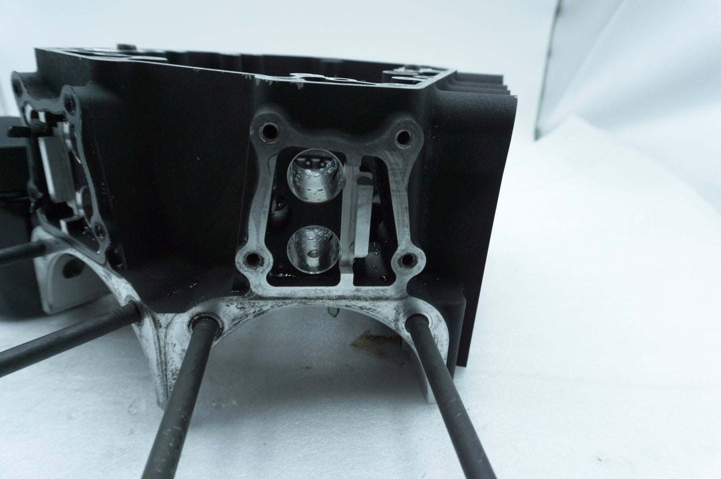 2007 - 2011 Harley-Davidson Touring Street Glide Crankcase Shaft Engine Motor Cover 24653-06