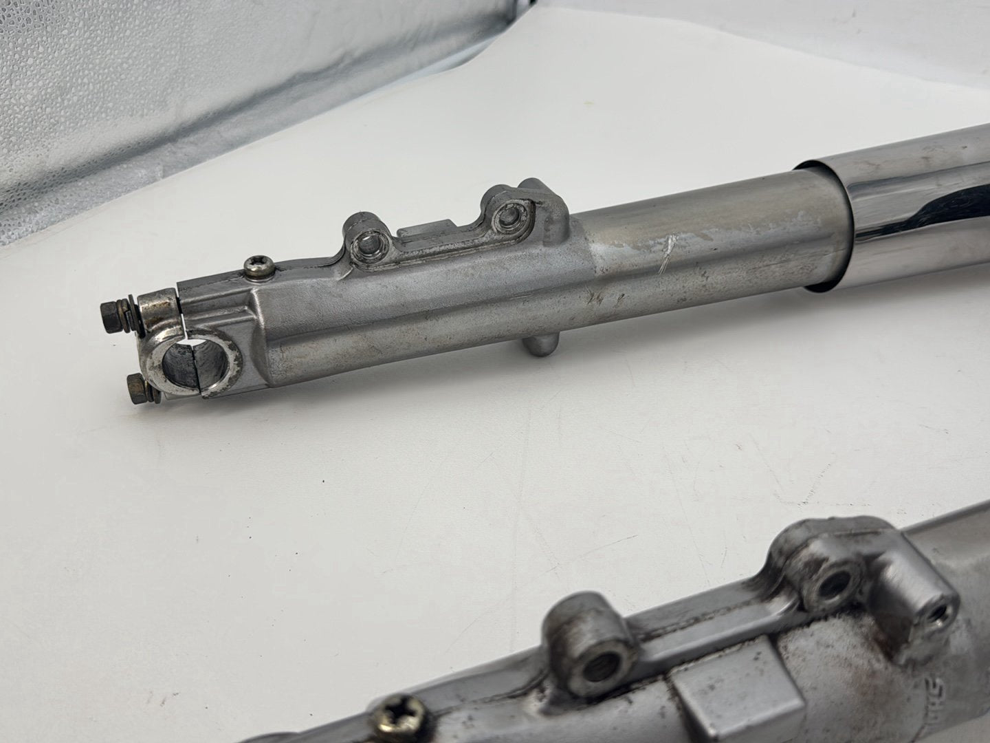 1999 - 2006 Harley-Davidson Touring Electra Glide Classic Front Triple Tree Set & LH RH Fork Legs Sliders  	45446-87A