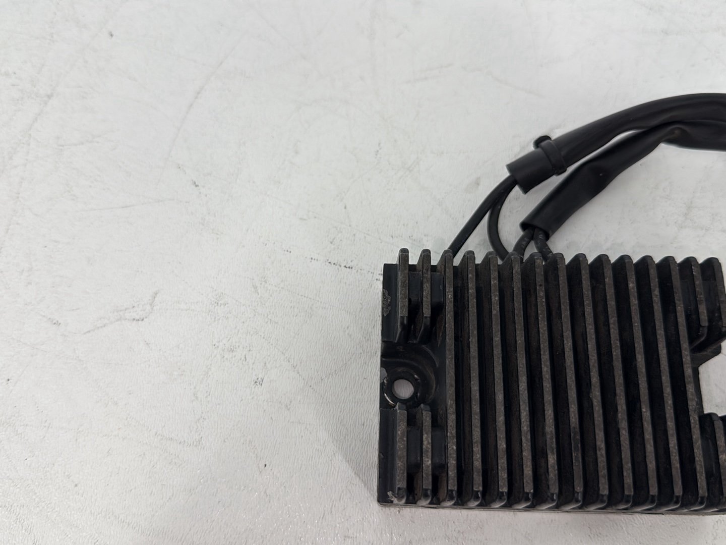 2005 Harley Sportster XL883C 883 Custom OEM Voltage Regulator Rectifier