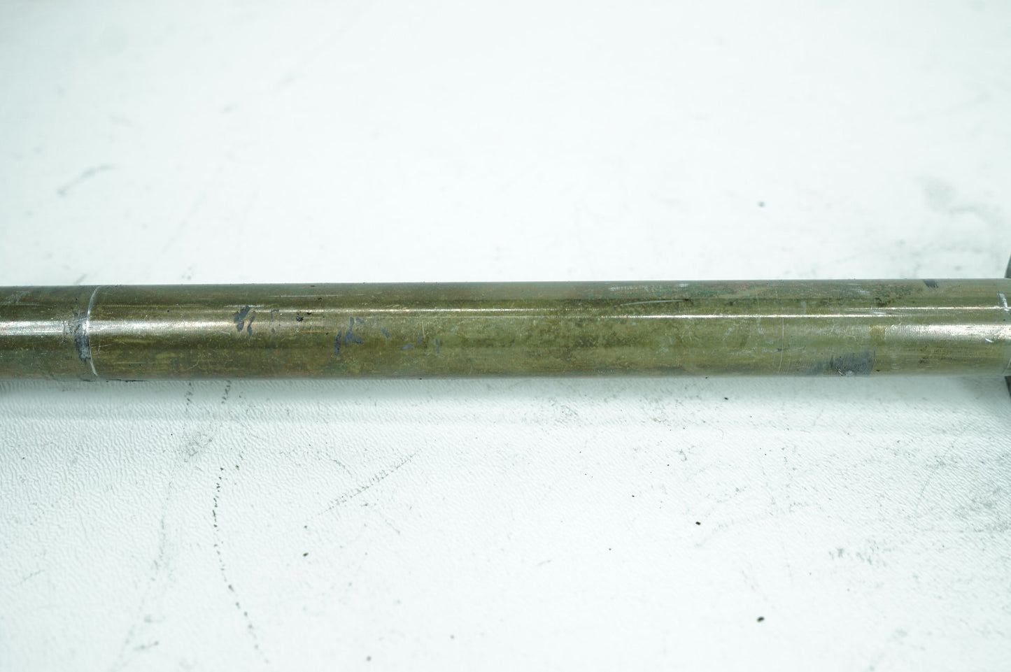 1999 - 2006 Harley-Davidson Dyna Wide Glide Rear Fork Swingarm Pivot Bolt Shaft 47817-00