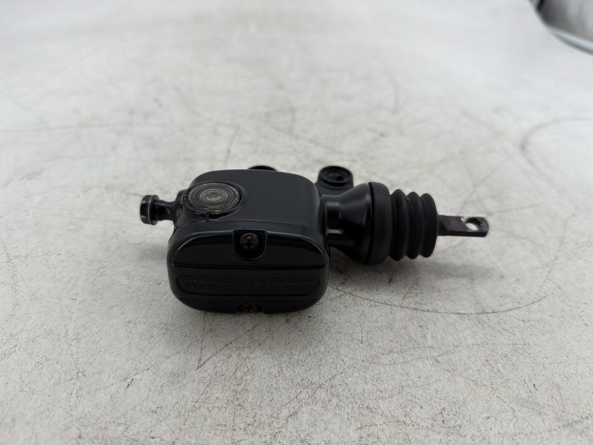2010 Harley Road King Touring Police OEM Rear Brake Master Cylinder Reservoir