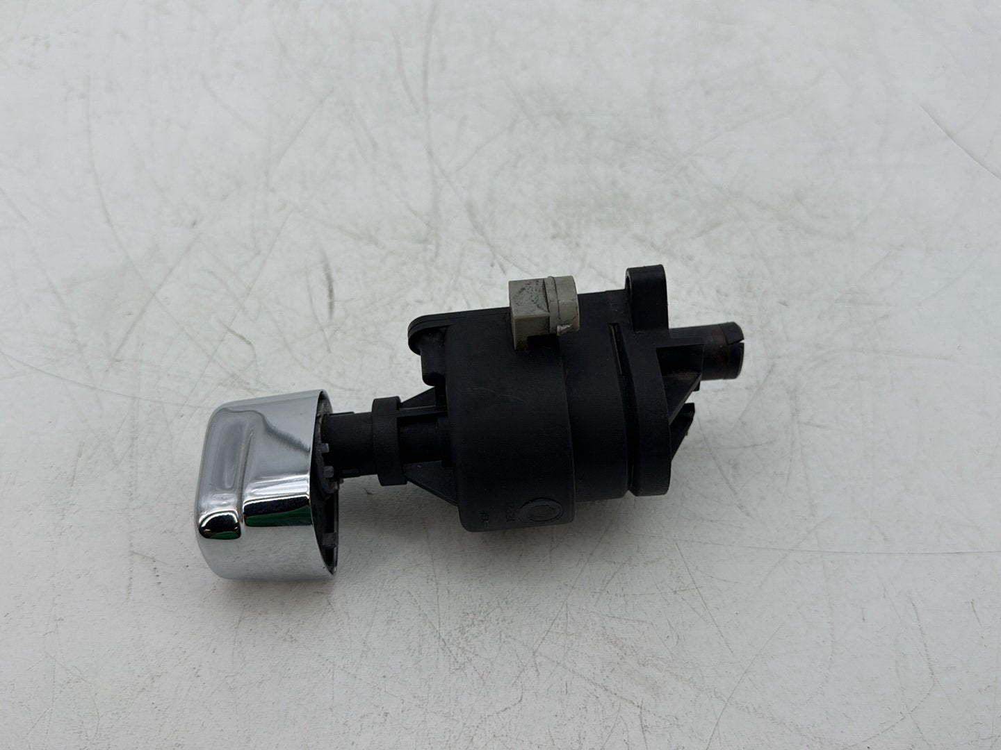 14 Harley Street Glide Touring OEM Ignition Switch Cylinder Barrel Lockset NOKey