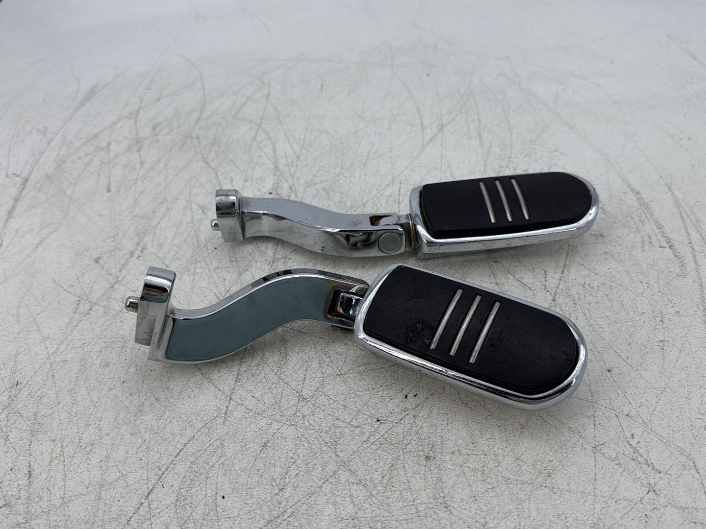 2015 Harley Road Glide Touring FLTRXS OEM Passenger Left & Right Foot Pegs