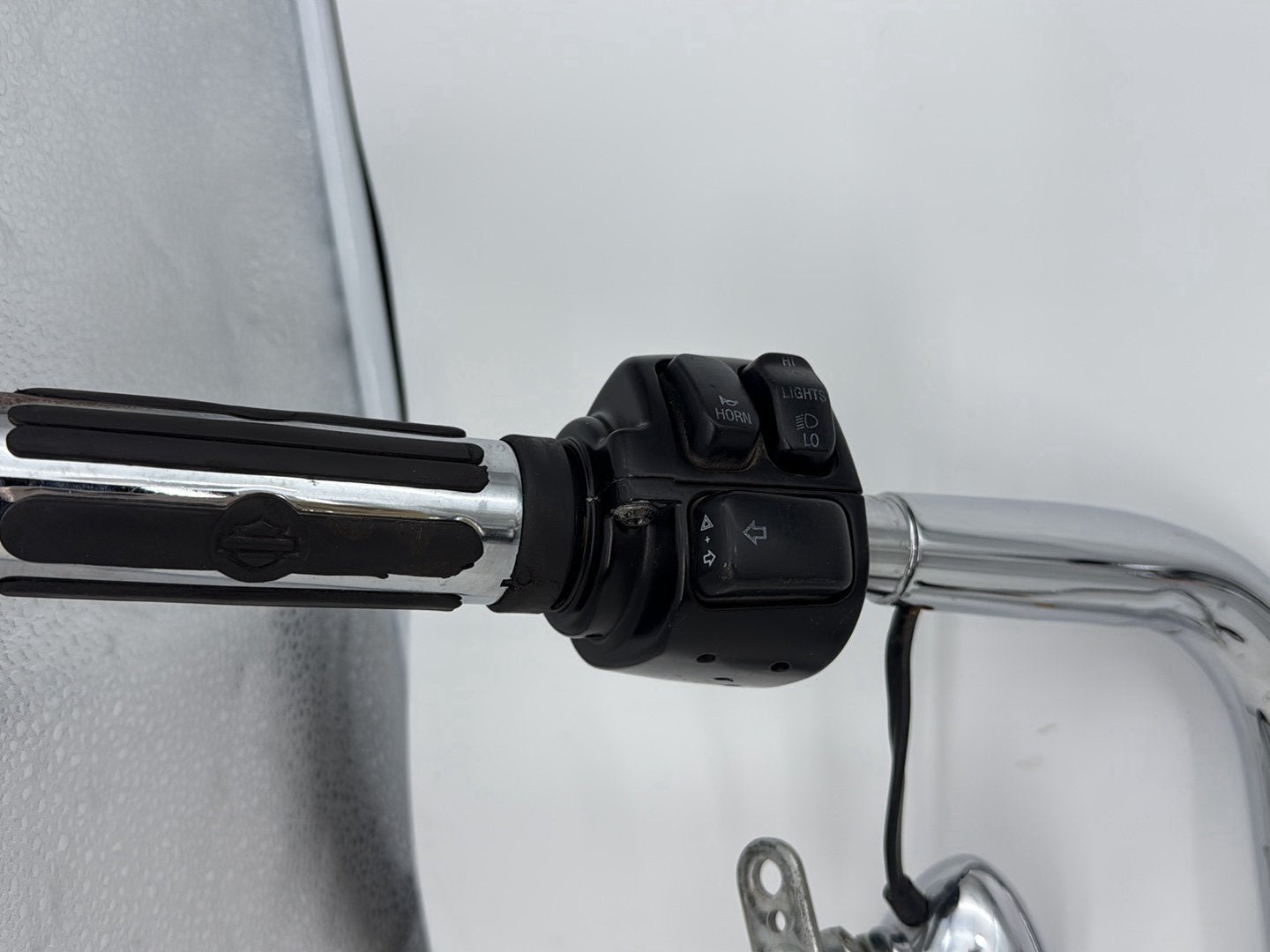 1999 - 2006 Harley-Davidson Softail Heritage Handlebars Left Right Switches Controls   56102-99 , 71589-96B ,  71590-96