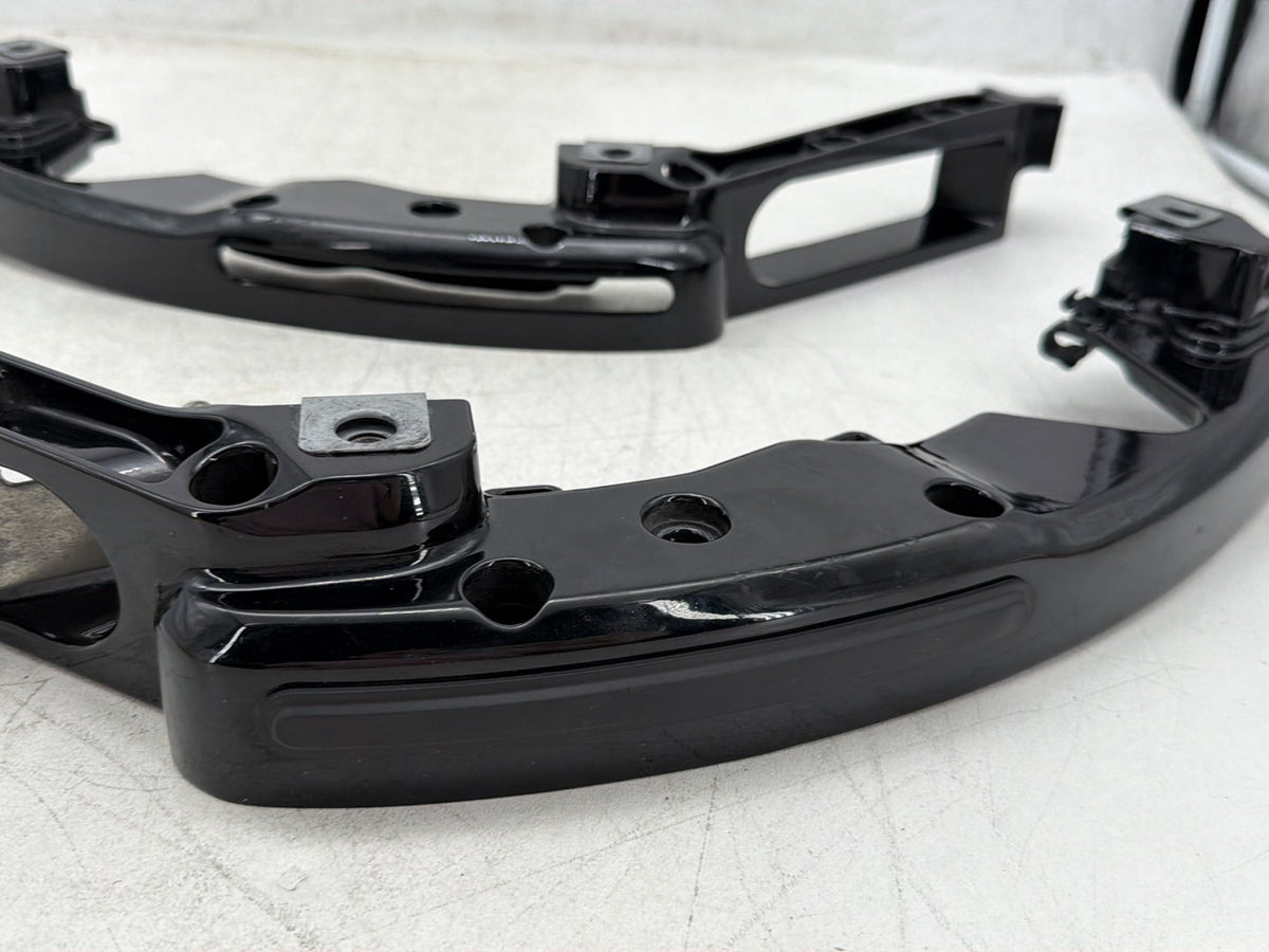 2018 Harley Road Glide Touring FLTRXS OEM Left Right Saddlebag Fender Struts Brackets
