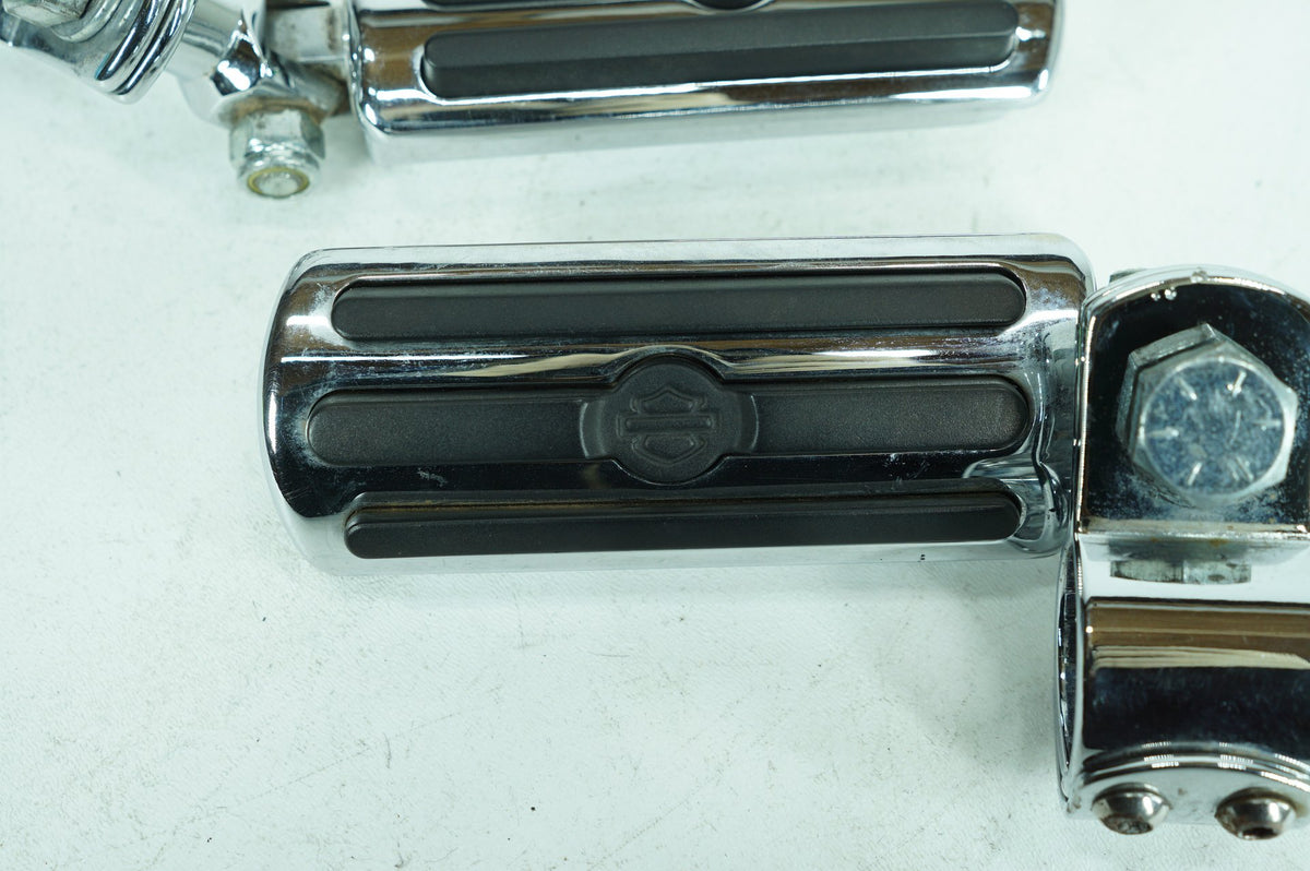 1999 - 2006 Harley-Davidson Softail Fat Boy Front Right Left Highway Foot Pegs 50957-02C