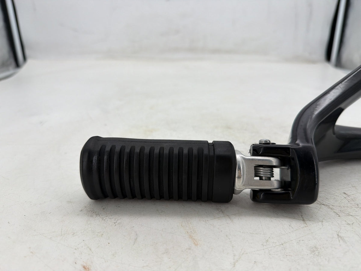 2020 Harley Softail Standard FXST OEM Right Foot Rest Support Bracket Peg
