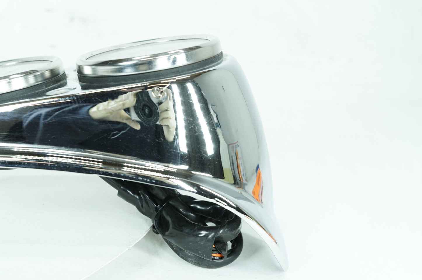 1999 - 2006 Harley-Davidson Dyna Low Rider Fuel Tank Dash Console Speedometer NOKey 	61695-05
