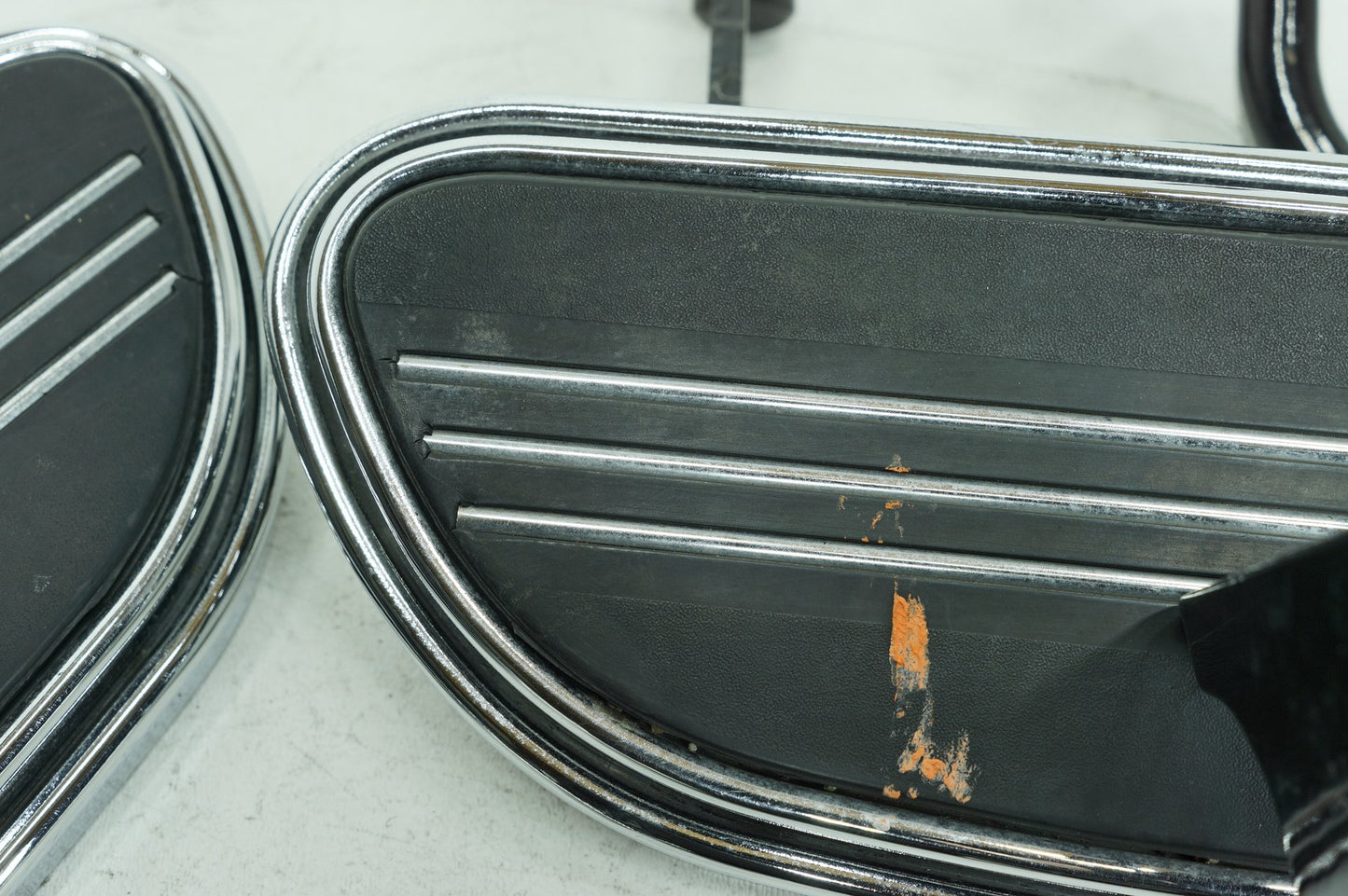 2007 - 2011 Harley-Davidson Touring Street Glide Left Right Driver & Pass Floorboard Foot Rest 50683-04