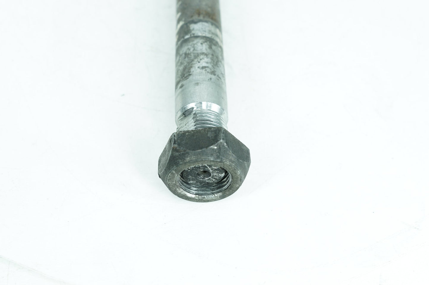1999 - 2006 Harley-Davidson Touring Electra Glide Classic Rear Wheel Axle Bolt Shaft  	41056-02