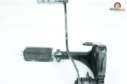 1999 - 2006 Harley-Davidson Softail Deuce Right Driver Foot Controls Peg Rest 42507-00B