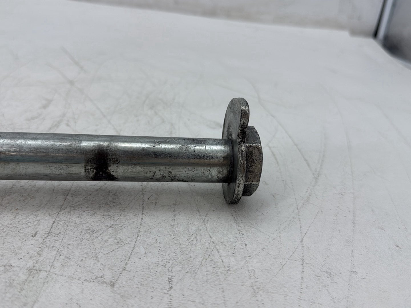 2005 Harley Electra Glide Touring Ultra FLHTCUI OEM Rear Wheel Axle Bolt Shaft