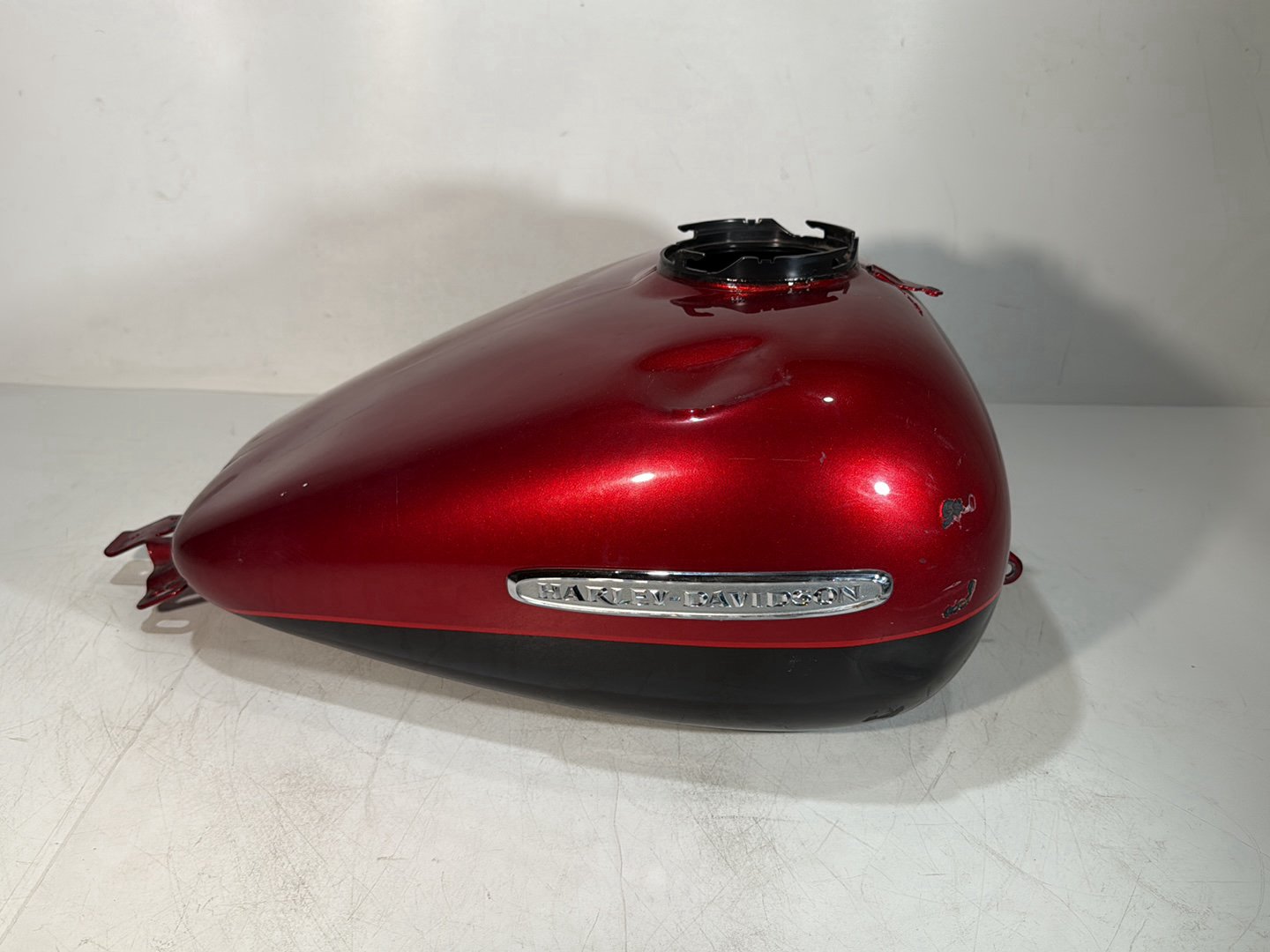 2008 - 2016 Harley-Davidson Touring Electra Glide Ultra Fuel Gas Tank Gasoline Reservoir 61356-08