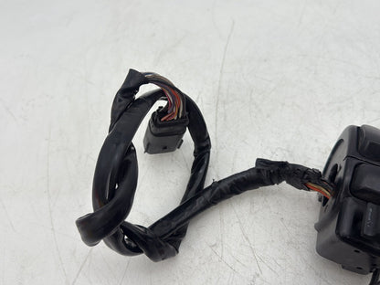 2007 Harley Touring FLHTCU Electra Glide Ultra OEM Right Engine Start Kill Switches Controls