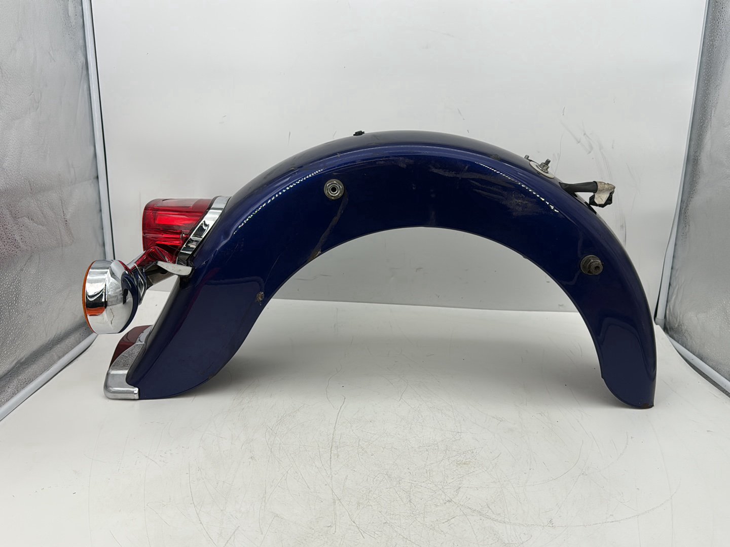 2007 Harley Touring FLHTCU Electra Glide Ultra OEM Rear Wheel Fender & Turn Signals Bar
