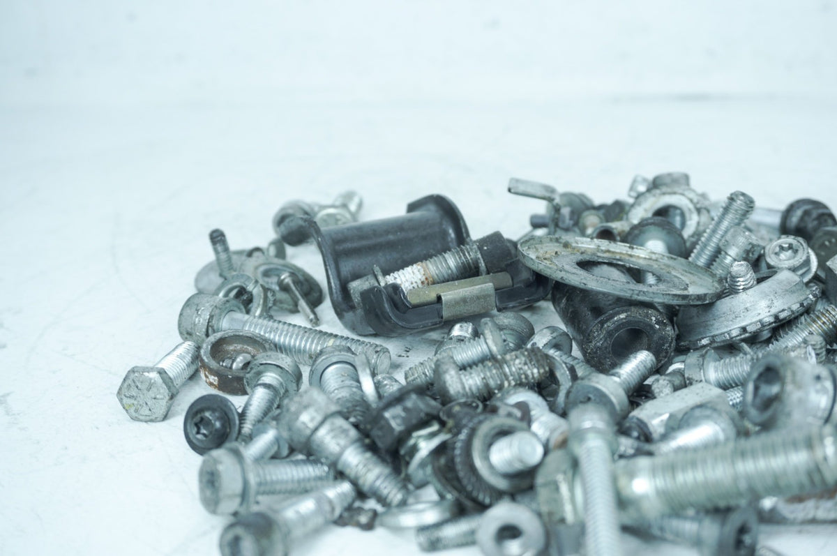 2011 Harley-Davidson Touring FLHTK - Hardware Bolts Nuts & Brackets