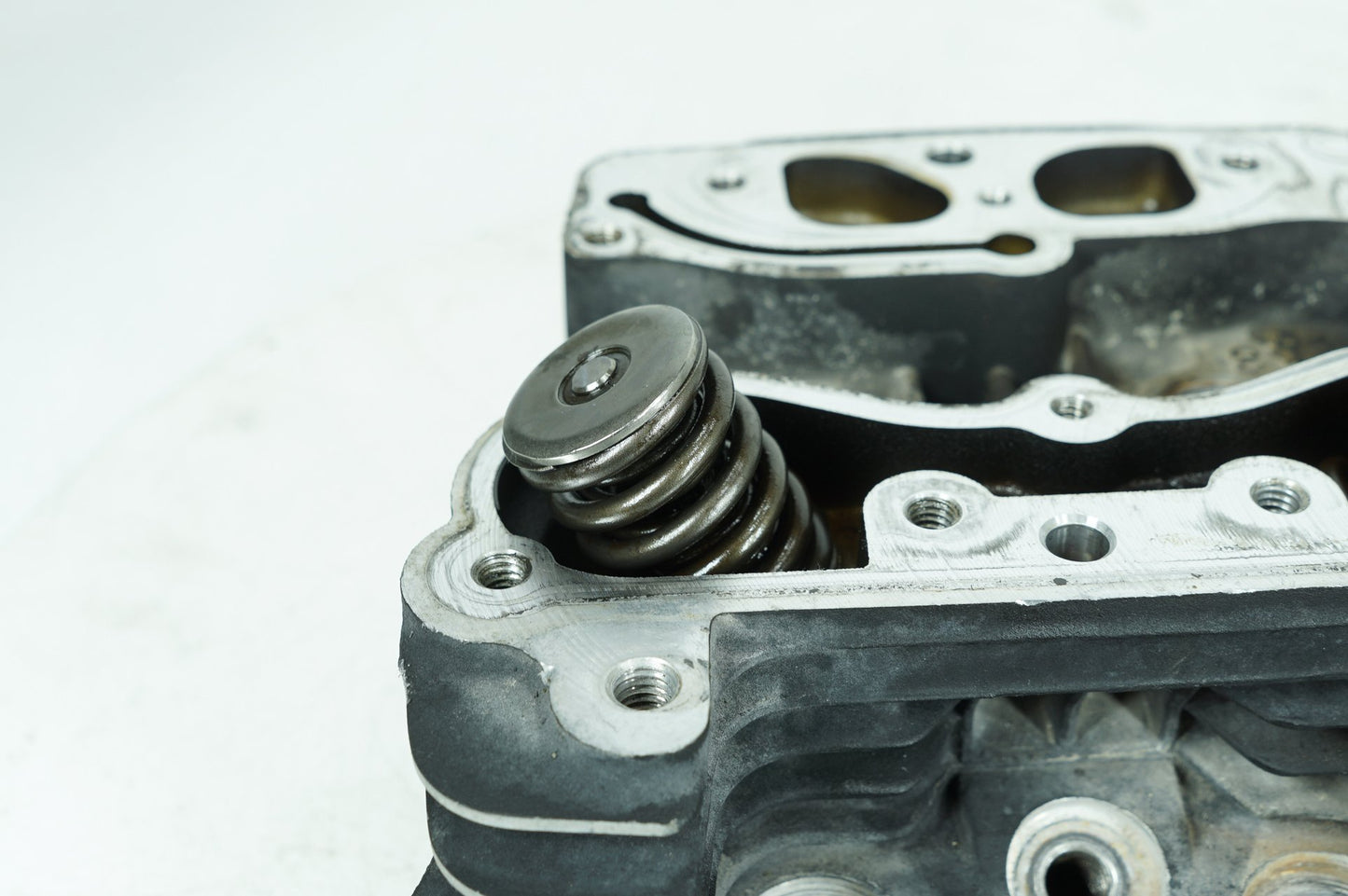 1999 - 2006 Harley-Davidson Touring Road King Classic Rear Twin Cam Engine Cylinder Head 16725-99
