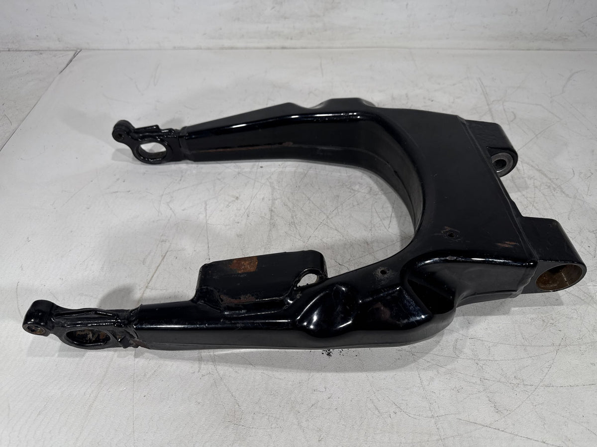 2011 Harley Street Glide Touring FLHX-103 OEM Rear Fork Swingarm Swing Arm