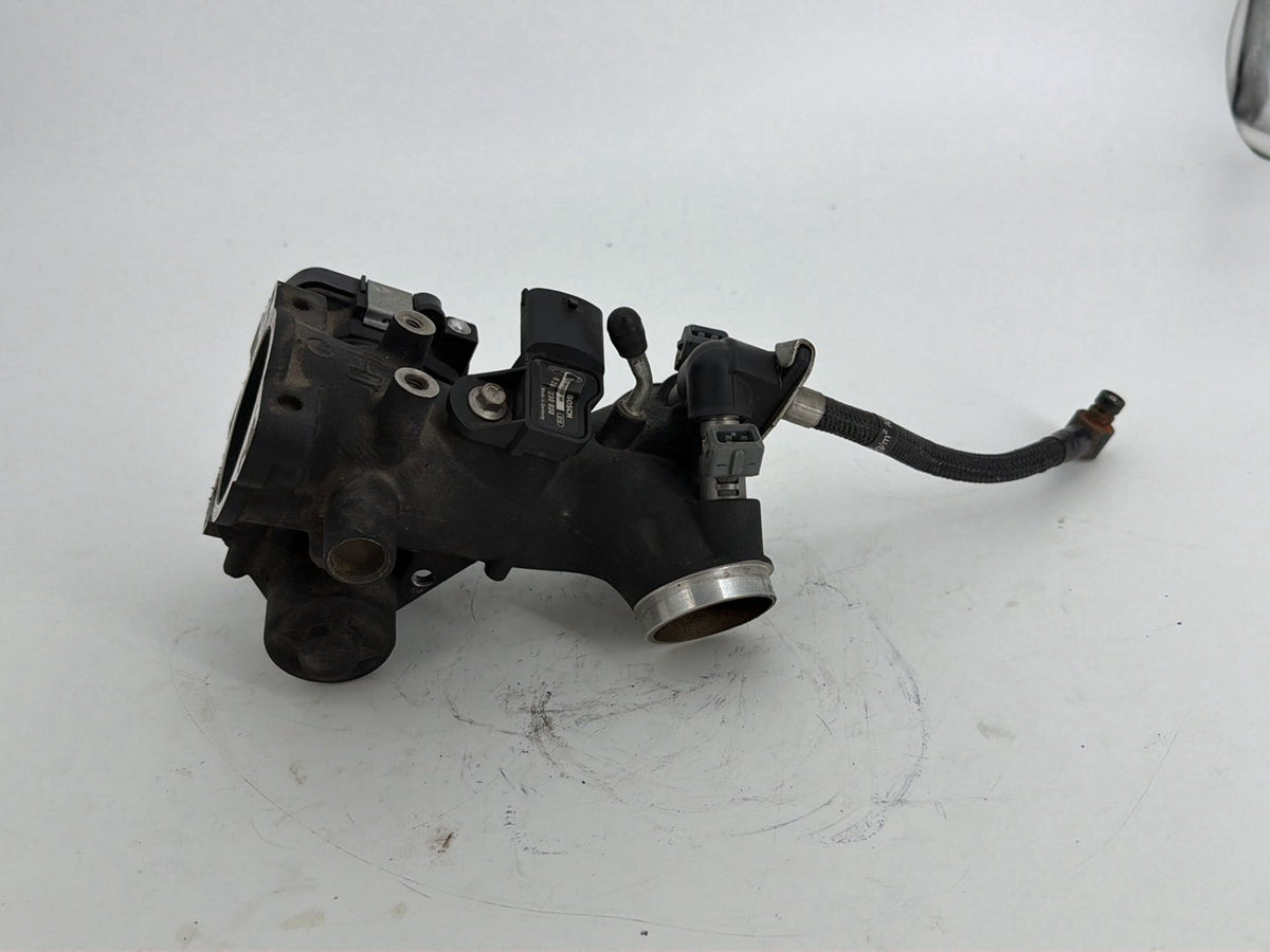 2013 Harley Touring FLHTK Glide Ultra OEM Engine Intake Manifold Throttle Body