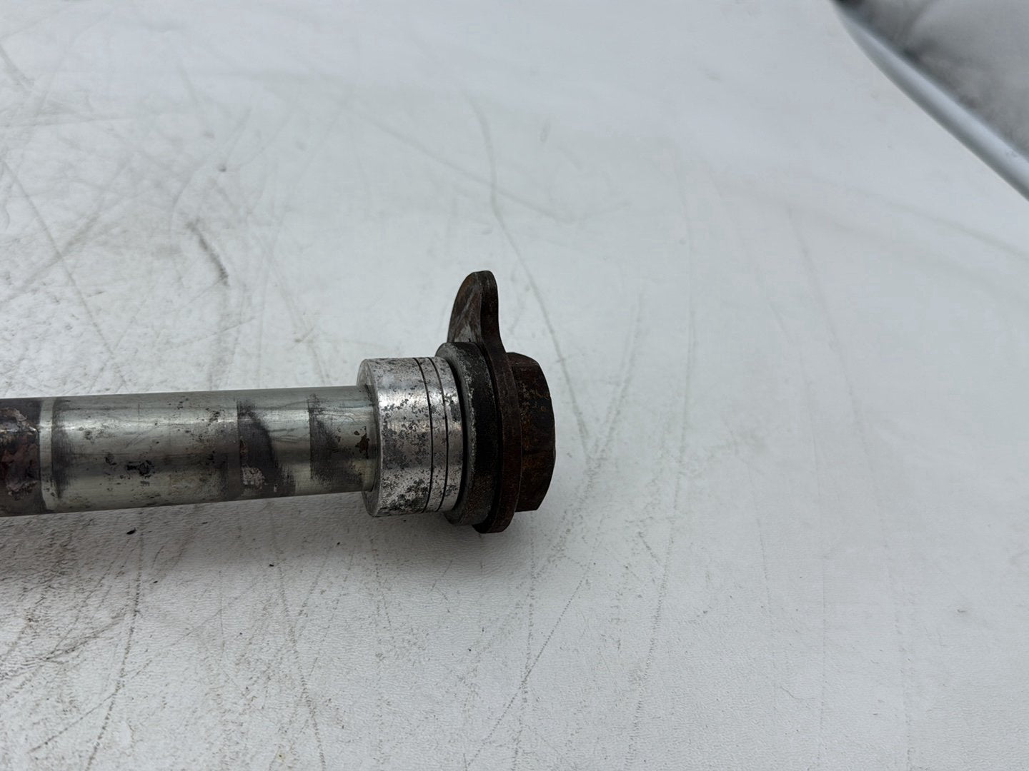2013 Harley Electra Glide Touring Ultra FLHTCUI OEM Rear Wheel Axle Bolt Shaft