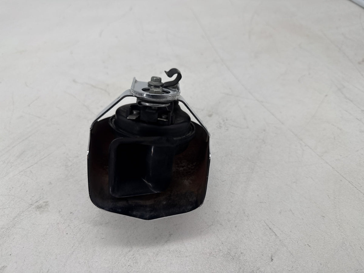 2009 Harley Electra Glide Touring Ultra OEM Signal Horn Klaxon Beep 69060-90F