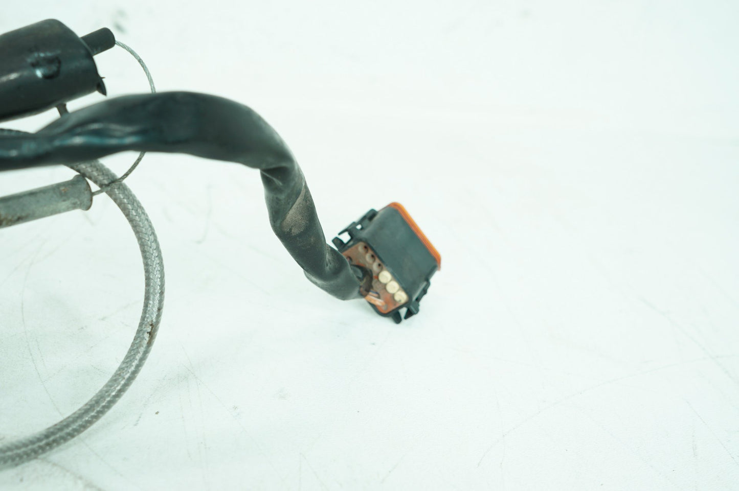 1999 - 2006 Harley-Davidson Touring Road King Police Right Engine Start Kill Switches Controls 71564-96