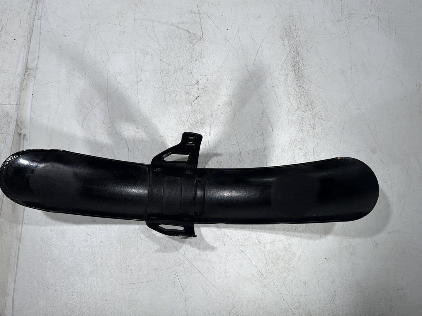 2015 Harley Dyna Low Rider FXDL OEM Front Wheel Fender Shell Panel