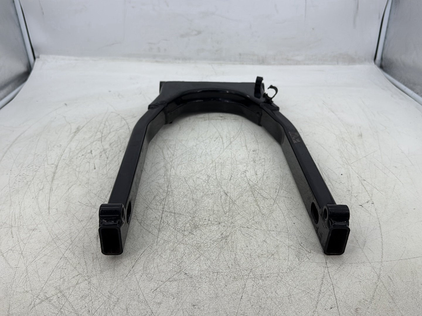1998 Harley Touring FLHTCUI Electra Glide Ultra OEM Rear Fork Swingarm Swing Arm