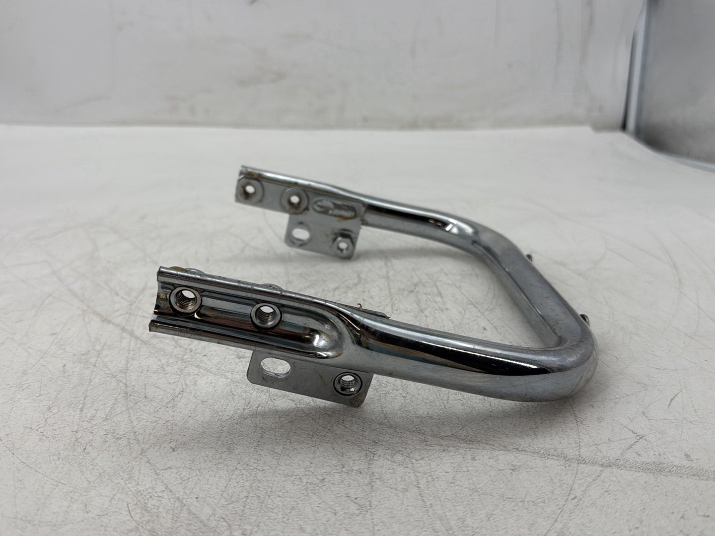 2005 Harley Electra Glide Touring Ultra FLHTCUI OEM Rear License Plate Support Bar Holder