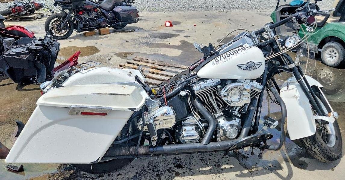 1999-2006 Harley-Davidson Softail Springer FLSTSCI