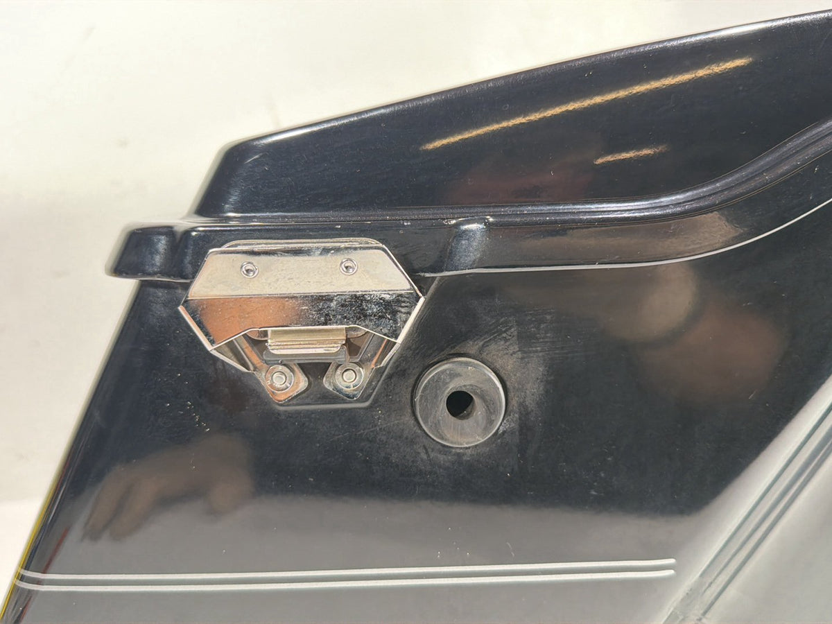 2005 Harley Electra Glide Touring Ultra OEM Left Right Saddlebags Luggage NOKey