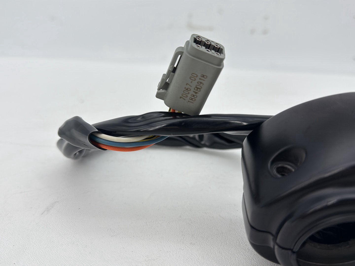 1999 - 2006 Harley-Davidson Dyna Low Rider Left Turn Signal Headlight Switches Controls 71685-06A