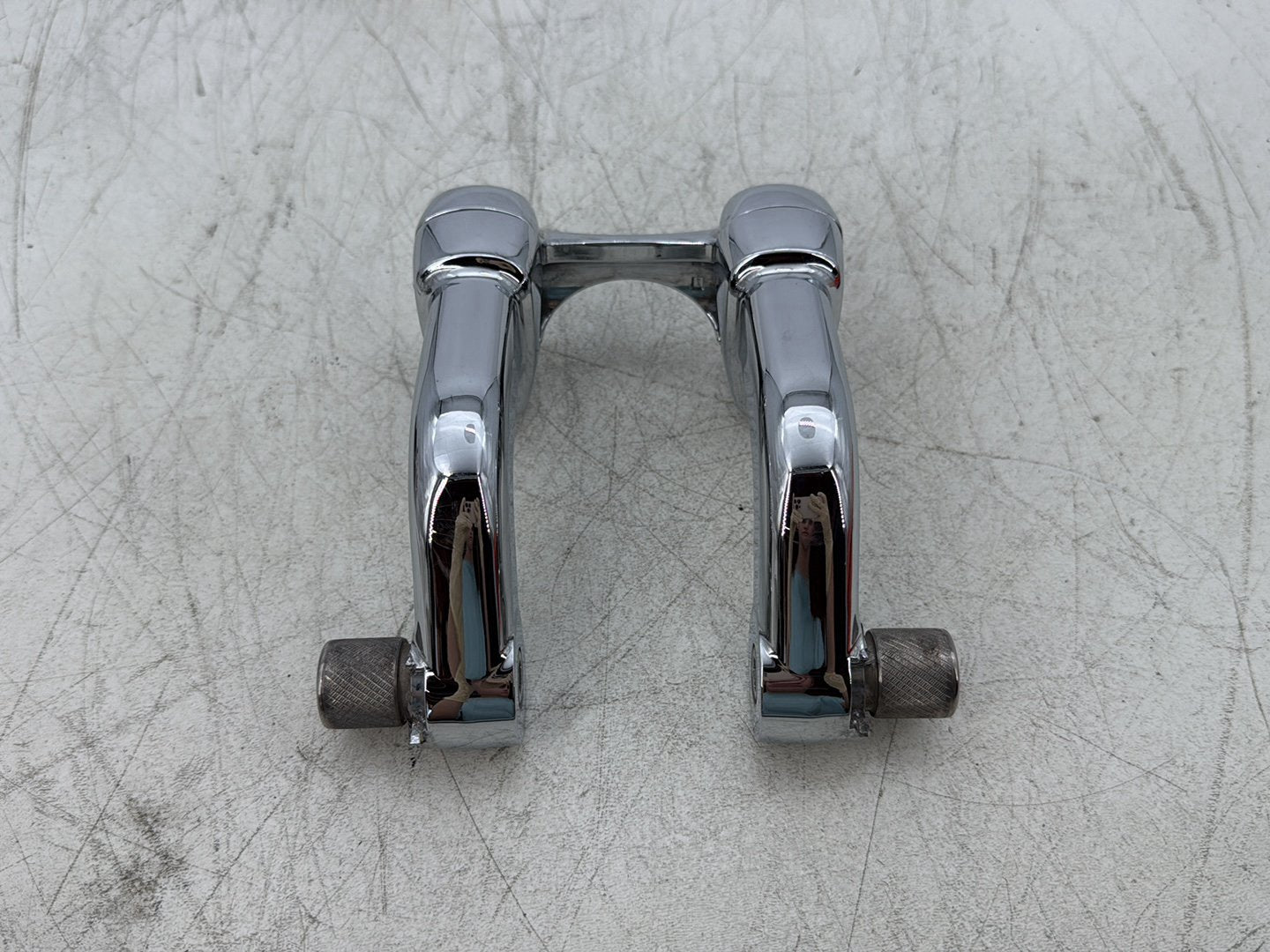 2015 Harley Dyna Low Rider FXDL OEM Front Handlebar Riser Top Clamp Chrome