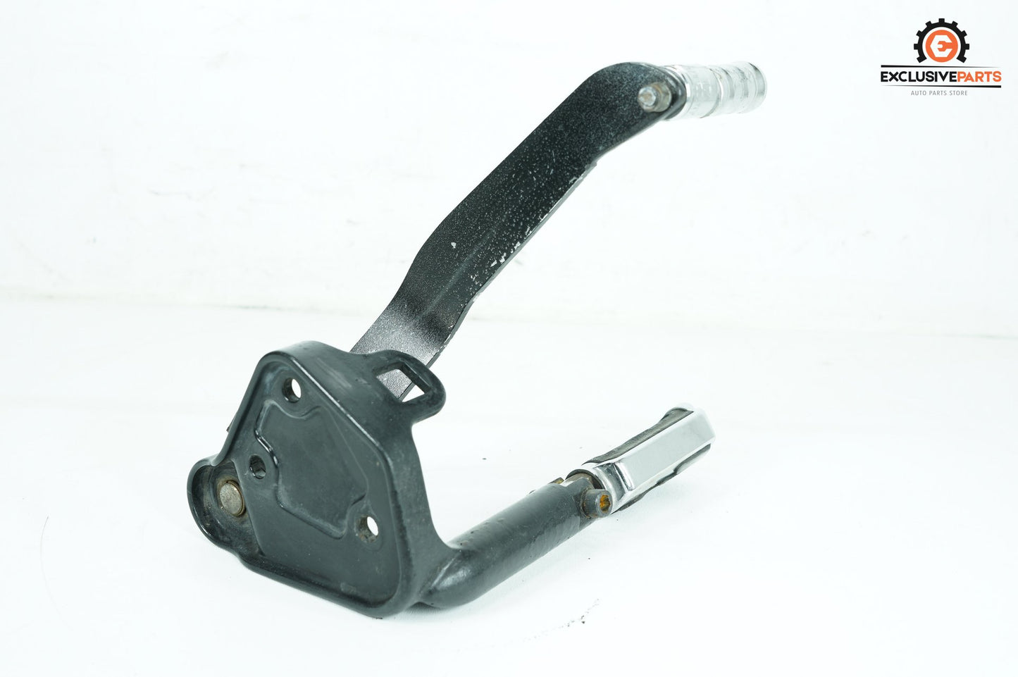 1999 - 2006 Harley-Davidson Softail Deuce Right Driver Foot Controls Peg Rest 42507-00B