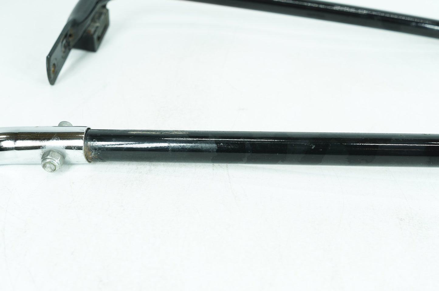 1999 - 2006 Harley-Davidson Touring Electra Glide Classic Rear Left Right Saddlebag Guard Rails Bar  	49194-85