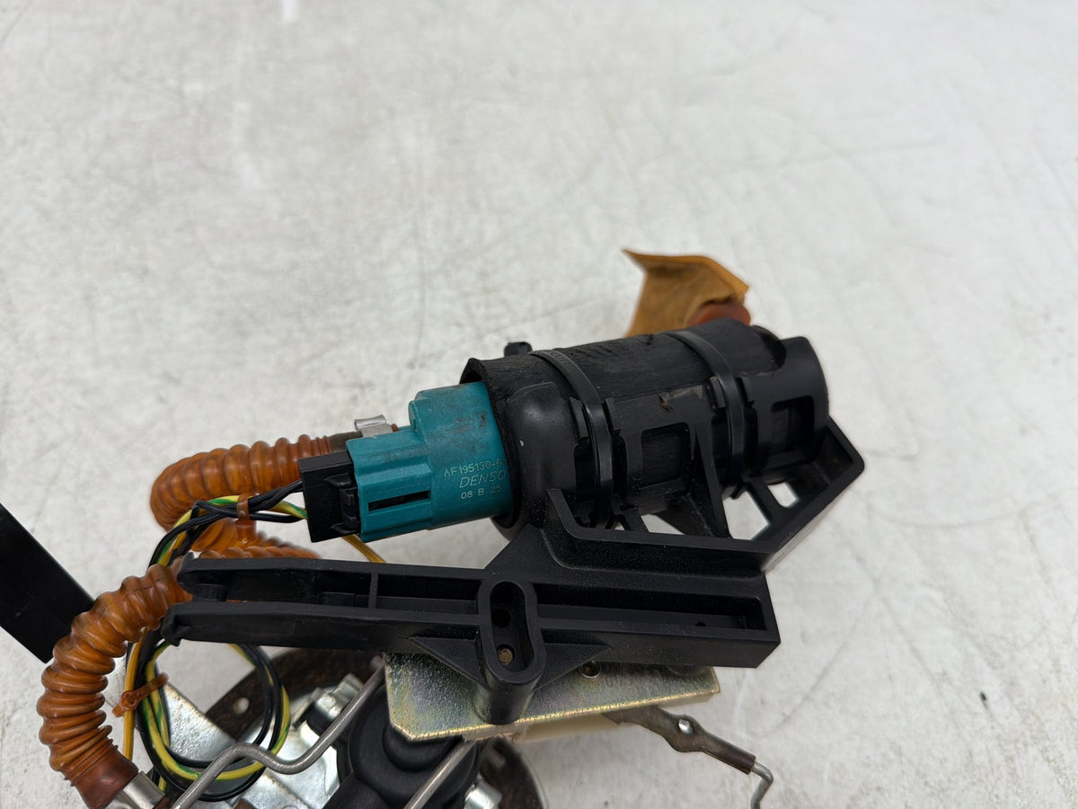 2004 Harley Heritage Softail Classic OEM Fuel Pump Gas Gasoline Petrol Sending