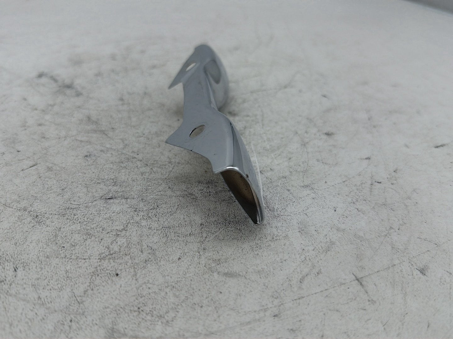 2006 Harley Sportster 1200 Custom XL1200C OEM Front Fork Bracket Cover 68041-04