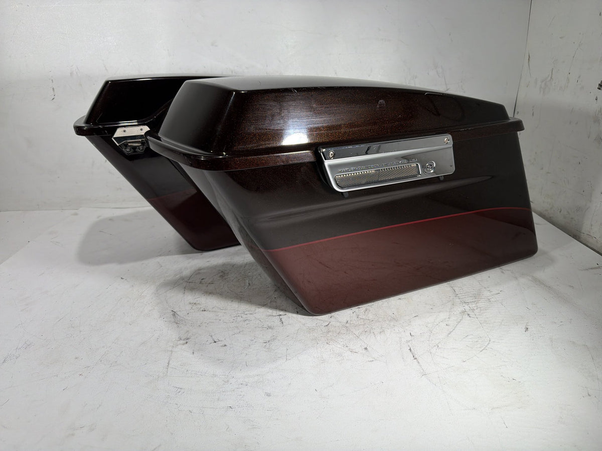 2011 Harley Electra Glide Touring Ultra OEM Left Right Saddlebags Luggage NOKey