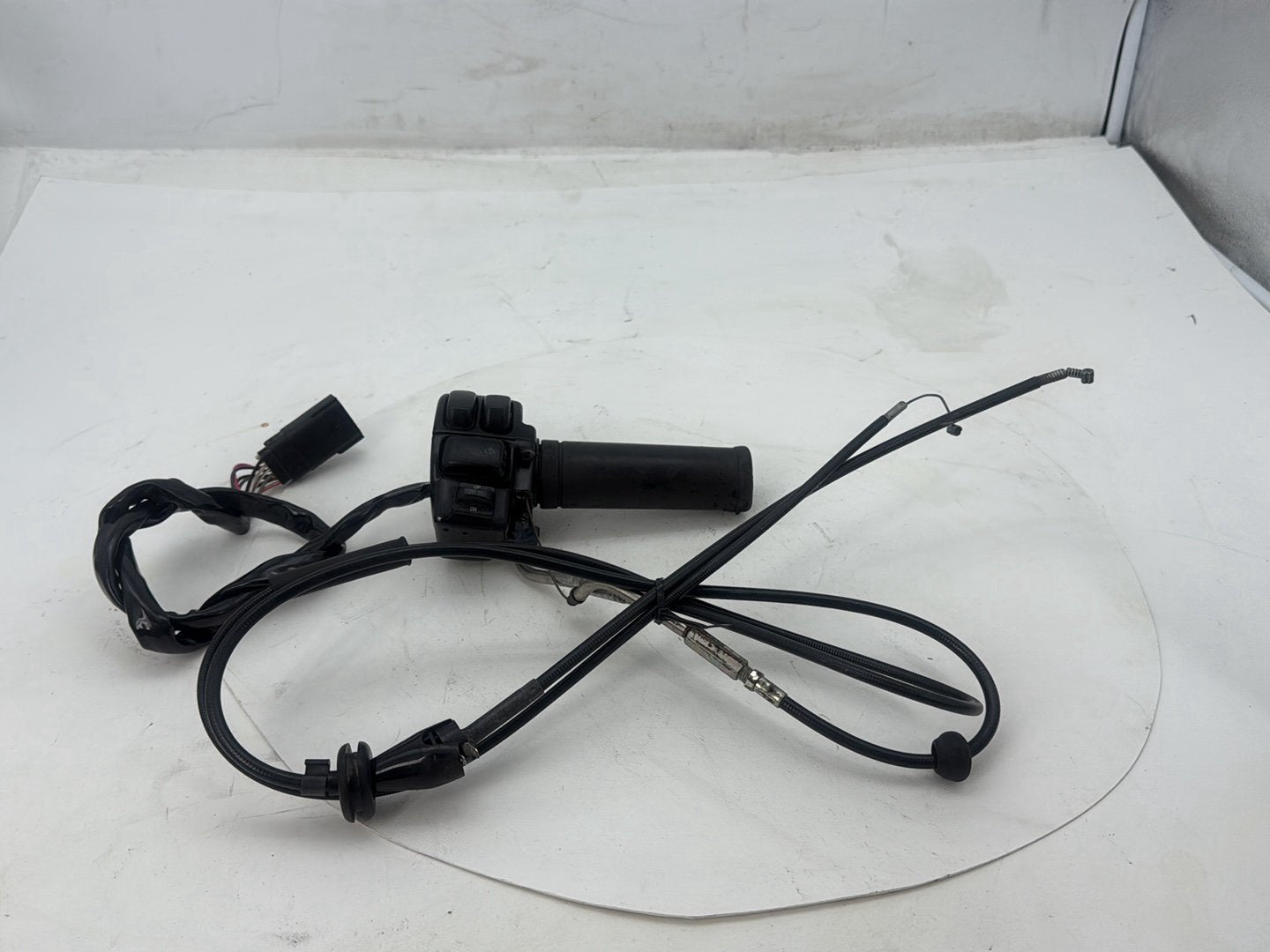 2007 Harley Street Glide Touring FLHX OEM Right Engine Start Kill Switches Controls