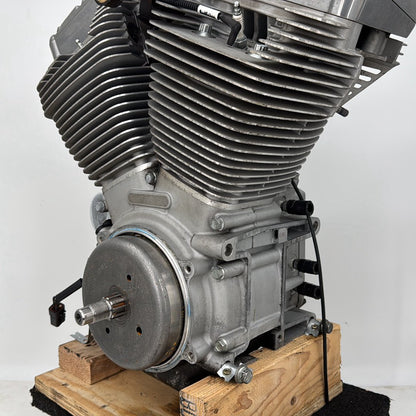 1999 - 2006 Harley-Davidson Dyna Super Glide CARB Twin Cam 88 Engine Motor 19256-05A